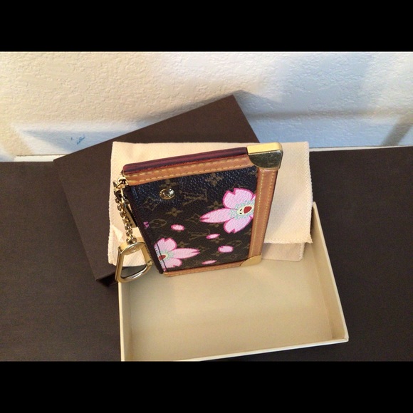 Louis Vuitton Monogram Cherry Blossom Coin/Key Case - Picture 3 of 9